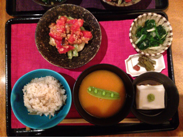 鎌倉野菜のランチ 鎌倉 なると屋 典座 5月のご飯 新人参のお椀 お取り寄せ生活研究家aiko の美味しいハナシ 365 Style